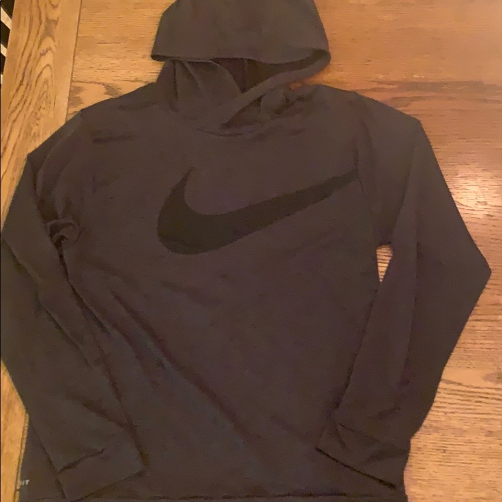Nike Dri-Fit Boys long sleeve hoodie.  XL
